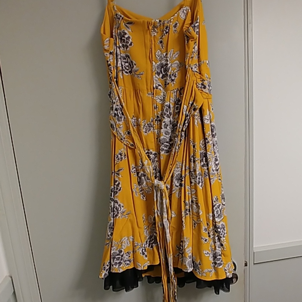 Roz & Ali dress - Picture 2 of 9